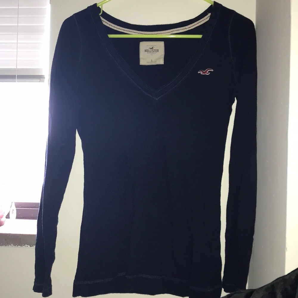 Navy blue long sleeve tee